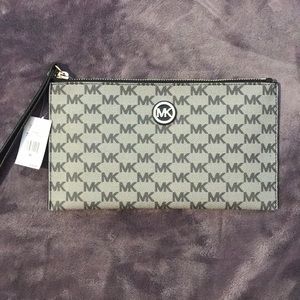 Michael Kors Large zip clutch